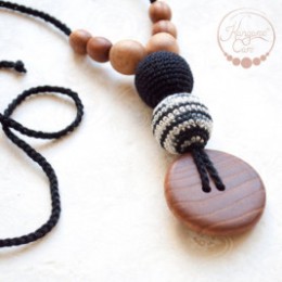 Best Babywearing Necklace in Black & Zebra, Oak Wood
