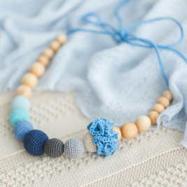 Necklace babywearing and breastfeeding bio Physio Gray, Azure and flower flat