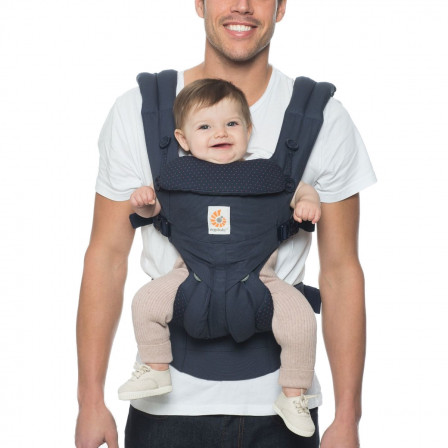 porte bebe ergobaby sur le cote