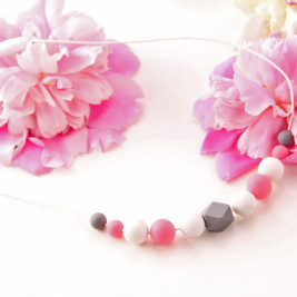 Necklace babywearing and breastfeeding Magnolia Love and Carry