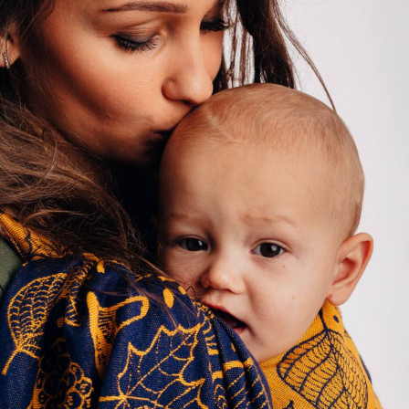 Lennylamb Sling Under The Leaves Golden Autumn - baby carrier Sling