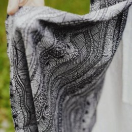Little Frog Carbon Harmony baby wrap