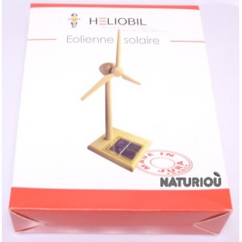 Eolienne solaire en bois