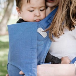 Fidella FlowClick Chevron blue - baby carrier Halfbuckle