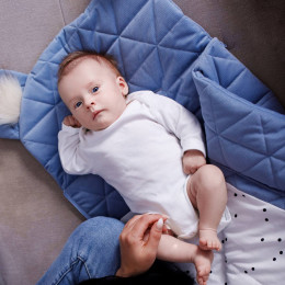 Kinder Hop Dream Catcher Sac de Couchage Bébé Chancelières 90 x 65 cm - bleu (Triangles Jeans)