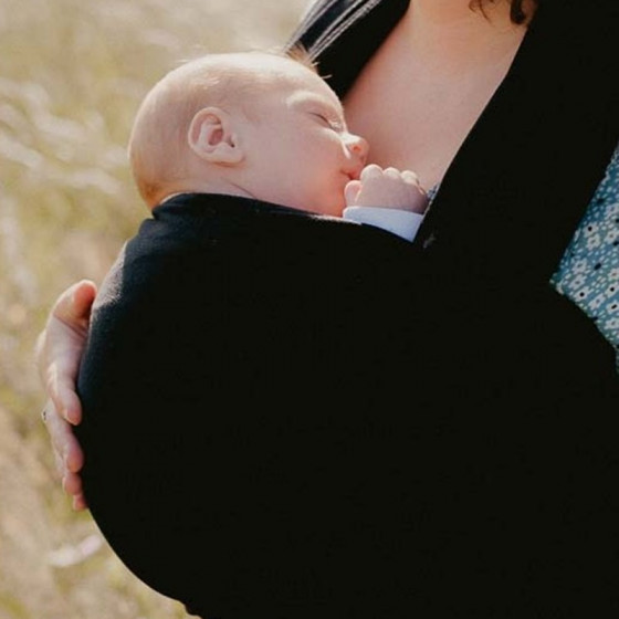 Néobulle baby carrier Black it is Black, organic cotton