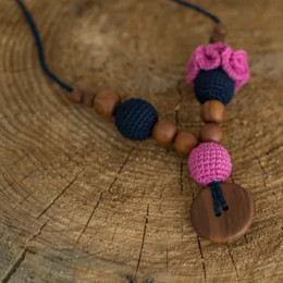 Navy & Pink Flower Mama Necklace, Oak Wood Kangaroocare