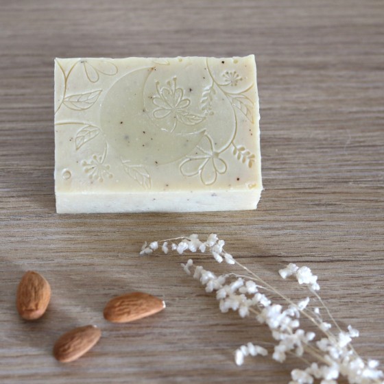 C Cosm'Etik & Cie Savon apaisant Amandine