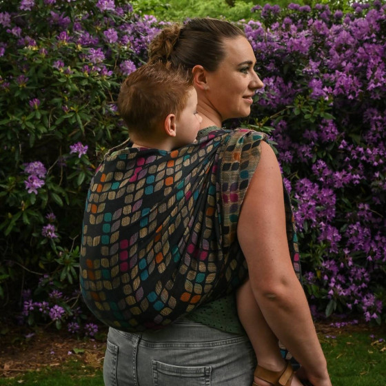 Yaro Petals Duo Black Camel Rainbow Wool Silk Seacell - Ring Sling tissé