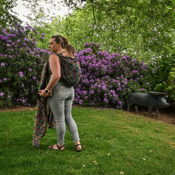 Yaro Petals Duo Black Camel Rainbow Wool Silk Seacell - Ring Sling tissé