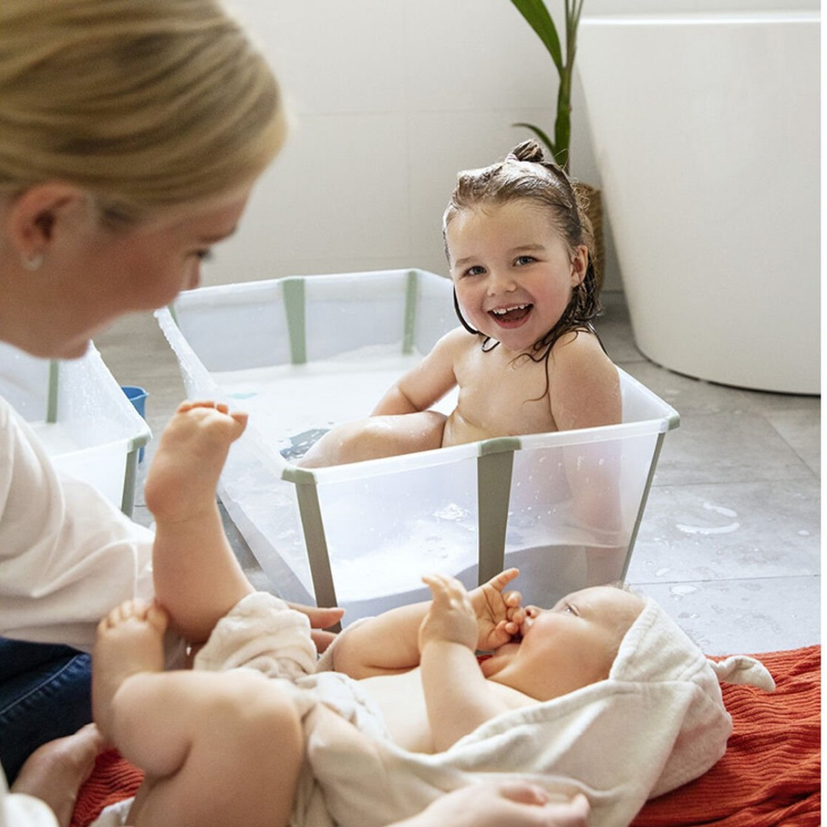Baby Bath for Newborns  Stokke® Flexi Bath® Newborn Set