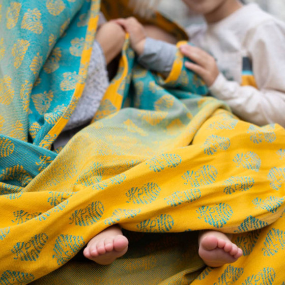 Yaro Ukrainian Hearts Ukrainian Glory - Ring Sling tissé