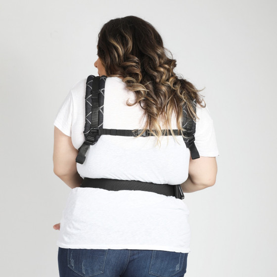 Isara The One Diamonda Black