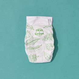 Disposable diapers-Love and green size 5 (12 to 25 kg) / 40 Love and Green