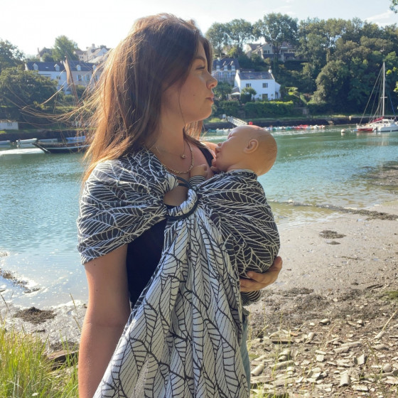 Naturiou Ring Sling Black Leaves
