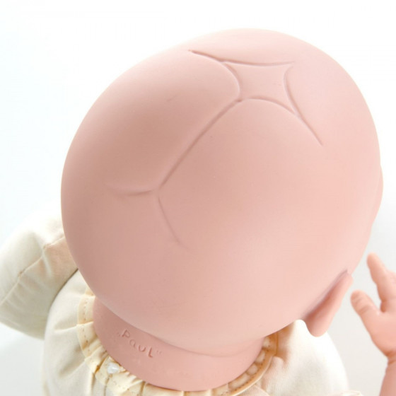 Fontanelles sur la tête de bébé - poupon lesté paul