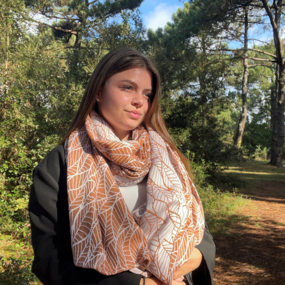 Naturiou Caramel Leaves Scarf