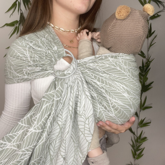 Naturiou Ring sling almond green - leaves