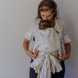 Fidella Flyclick - Halfuckle baby carrier - Cotton flower Grey