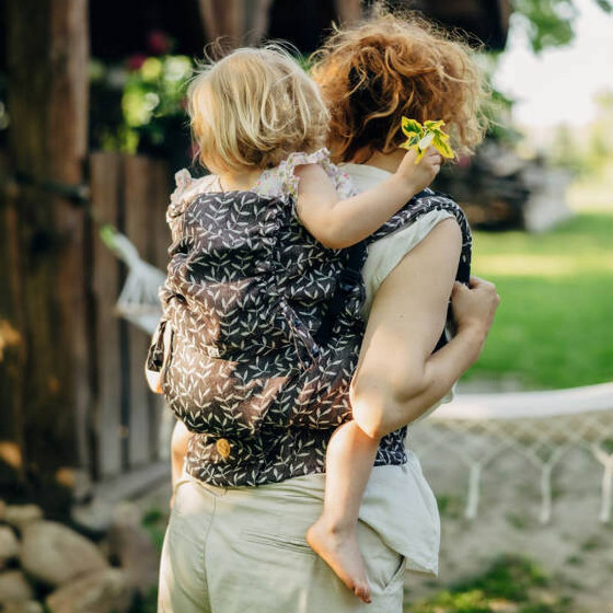 LennyLamb LennyPreschool Enchanted Nook - Cocoa - Porte-enfant en Lin