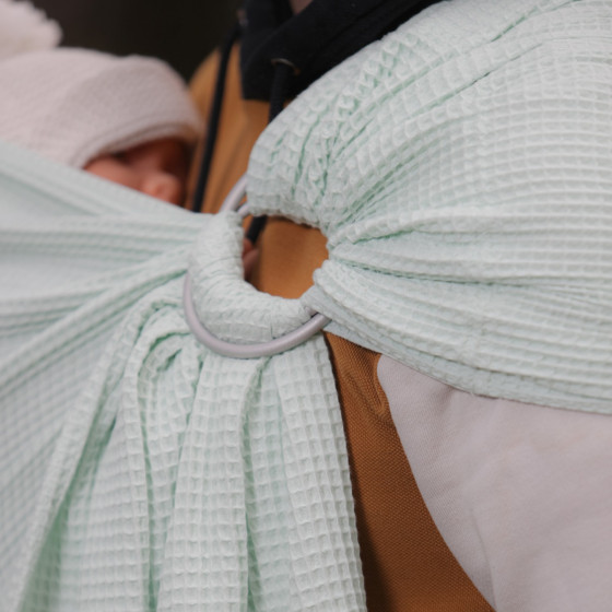 Naturioù Ring Sling Gaufré Vert  - écharpe de portage sans nœud