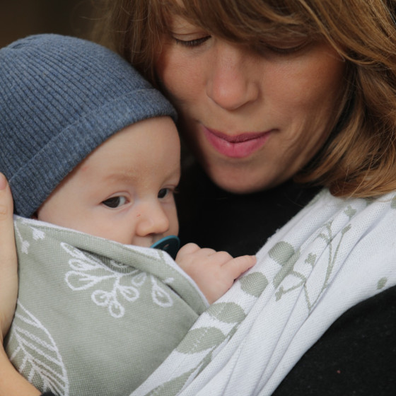 Naturiou Botany Almond Green - Baby wrap