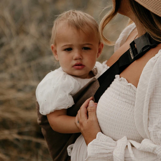 Wildride Toddler Carrier in linen