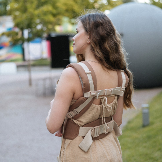 Love and Carry ONE Pecan - Physiological baby carrier