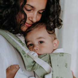 Fidella Fusion baby carrier - Clover Pale Green