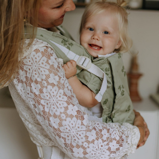 Fidella Fusion baby carrier Fidella Fusion baby carrier