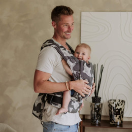 Fidella Flyclick - Halfuckle baby carrier - Birds Black Ecru