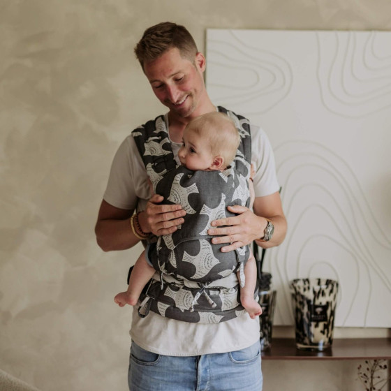 Fidella FlyClick Toddler - Halfbuckle Baby Carrier