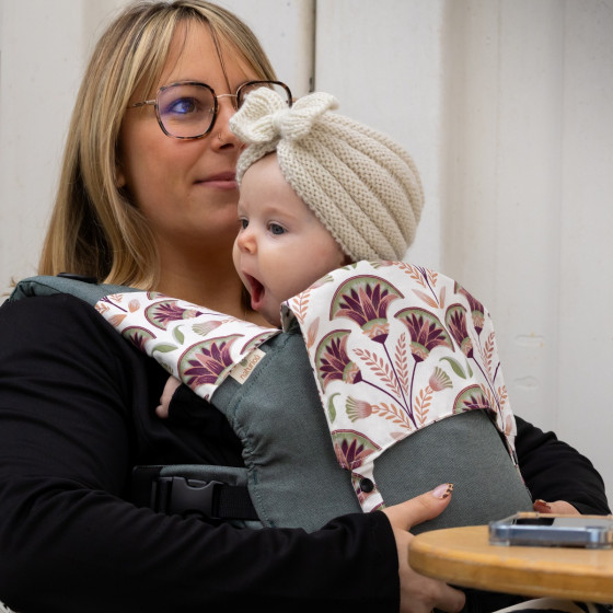 Guizy Couture - teething pads and baby hood for Guizy baby carrier