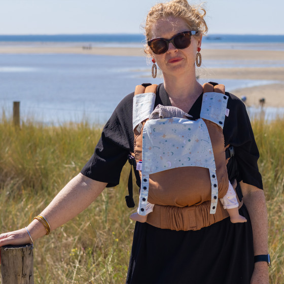 Naturioù Guizy Brun Sarrasin - Ergonomic baby carrier from birth