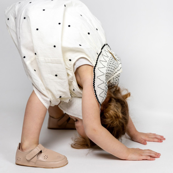 ERDA Fleur - Chaussures Barefoot Enfant à Perforation