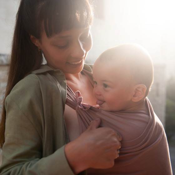 Mama Hangs - Carry & Pack baby carrier
