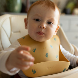 PETITE&MARS Silicone bib Take&Match - Ochre Cacti