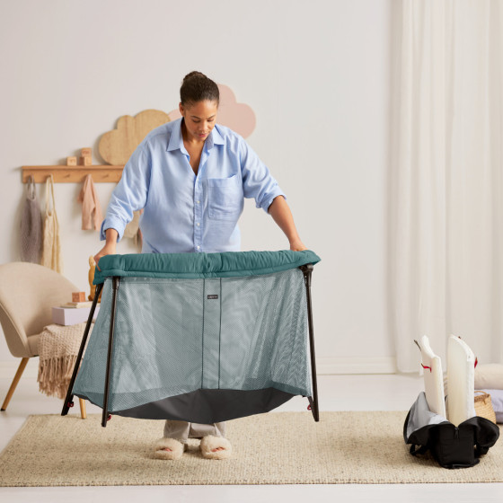 BabyBjörn Lit parapluie Light Vert foncé avec Drap housse