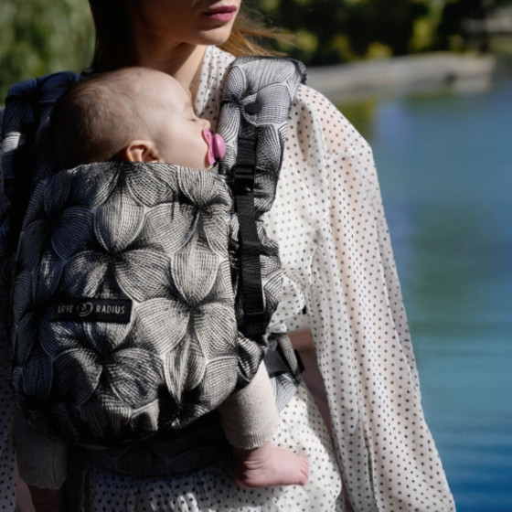 Love Radius PhysioCarrier 2 Babycarrier ergonomic