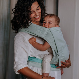 Fidella Fly Tai Babysize - Porte-bébé Meï-taï taille bébé - Chevron-PastelMint