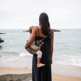 Mama Hangs - Carry & Walk Jacquard - Aide au Portage - Light Leopard