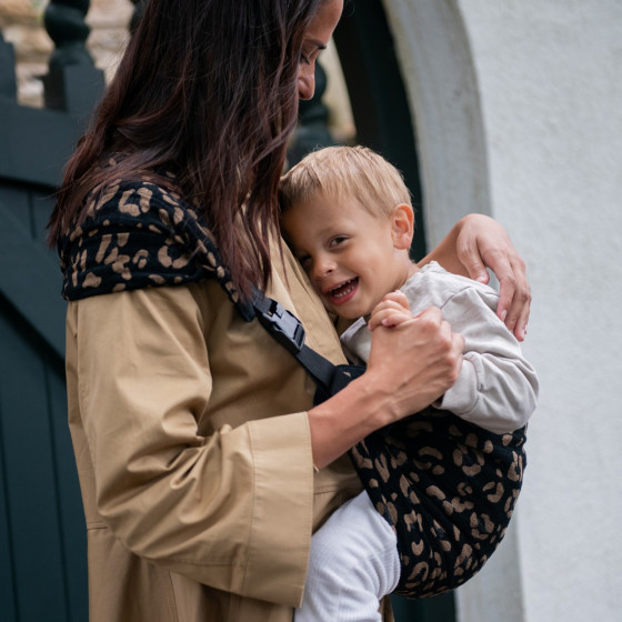 Mama Hangs - Carry & Walk Jacquard