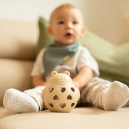 Petite&Mars - Basil - Ours Hochet avec balle en silicone 0+ Petite & Mars