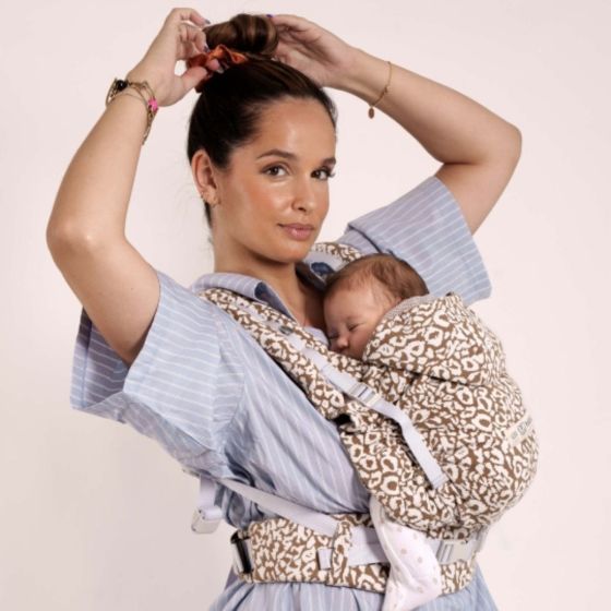 Love Radius Hoodiecarrier 2Sweet Sauvage Love Radius