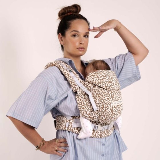 Love Radius Hoodiecarrier 2Sweet Sauvage Love Radius