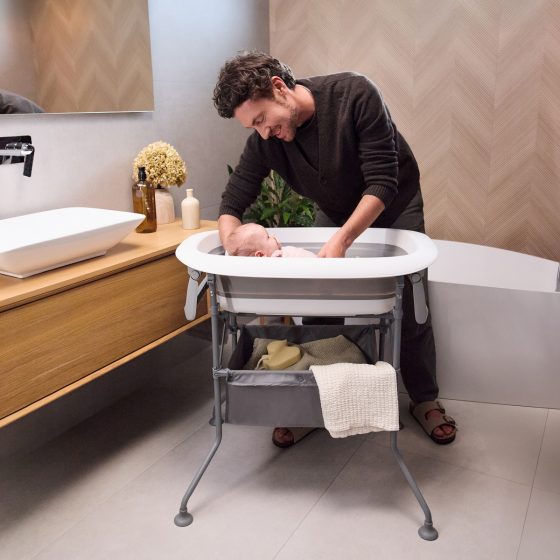 Bathtub with Changing table on frame