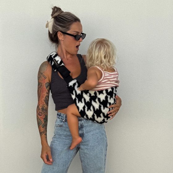 Wildride Toddler Carrier Houndstooth Teddy