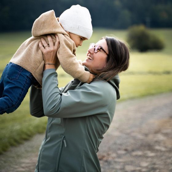 Mamalila Allrounder Fit - Veste de Portage et de Grossesse Toute Saison Mamalila
