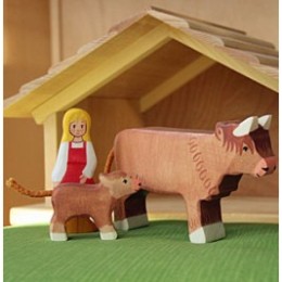 Vache debout noire Holztiger