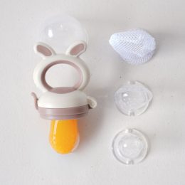 Bo Jungle - 4-in-1 Fruit Feeder 3M+
